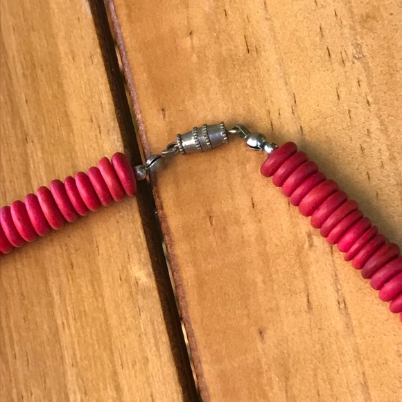 ☀️WEEKEND SALE☀️ ☀️Chunky painted wooden and jagged bead statement necklace - Picture 6 of 7